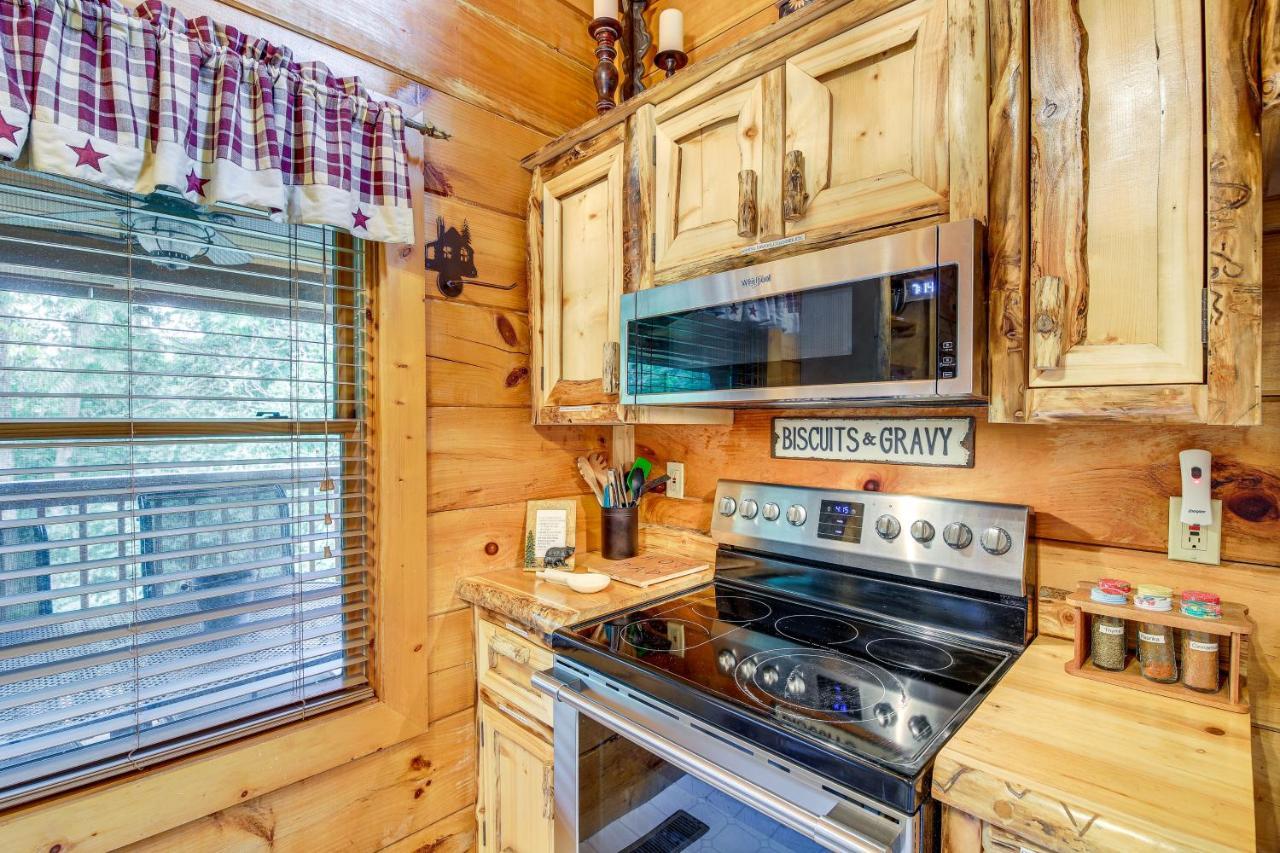 Sevierville Cabin With Wraparound Deck And Lake Access المظهر الخارجي الصورة