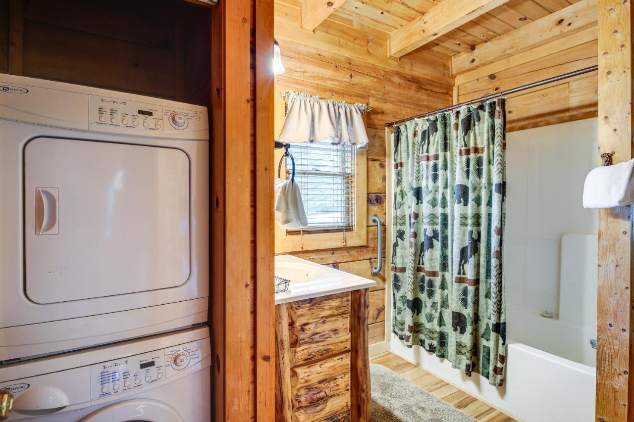 Sevierville Cabin With Wraparound Deck And Lake Access المظهر الخارجي الصورة