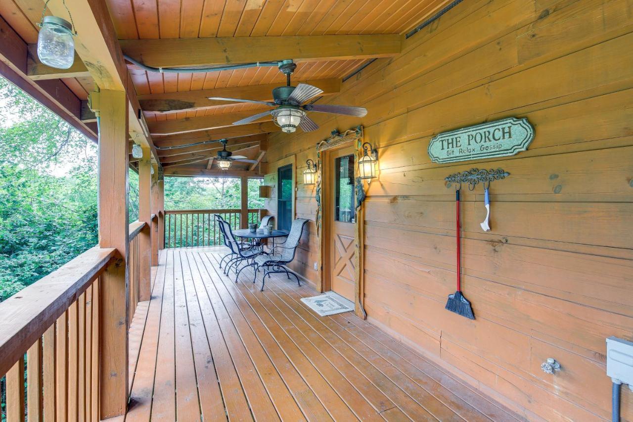 Sevierville Cabin With Wraparound Deck And Lake Access المظهر الخارجي الصورة