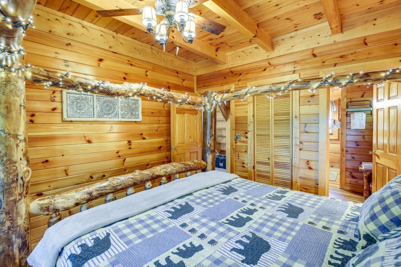 Sevierville Cabin With Wraparound Deck And Lake Access المظهر الخارجي الصورة